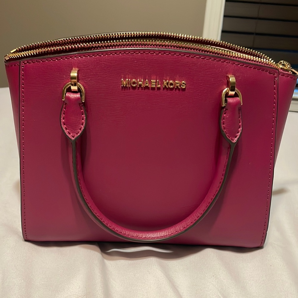 New with tags! Magenta Michael Kors purse and wallet